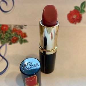Estée Lauder Pure Color Envy Lipstick 💄 - Irresistible